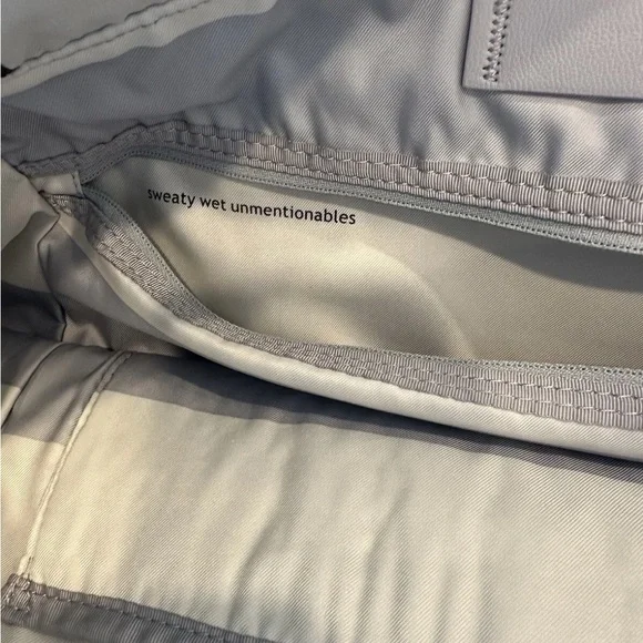 Lululemon Follow Your Bliss Black Tote Bag with Yoga Mat Holder - Picture 6 of 8